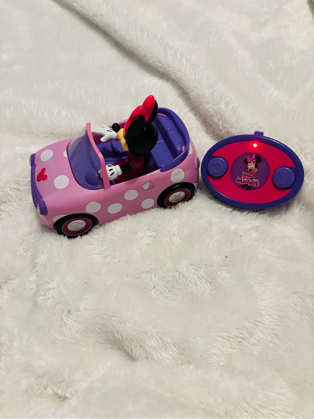 Disney Minnie Mouse Pink and Purple Remote Control Convertible